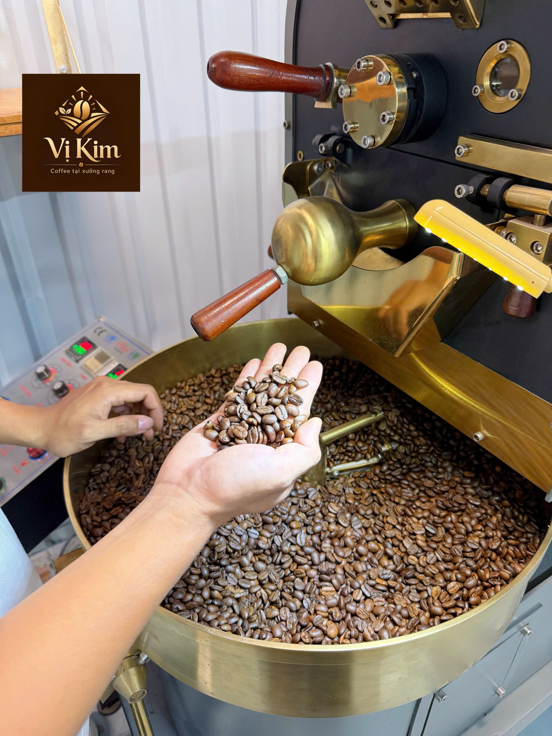 Vị Kim Đậm Sâu — cà phê rang mộc nguyên chất tại xưởng rang Bình Dương